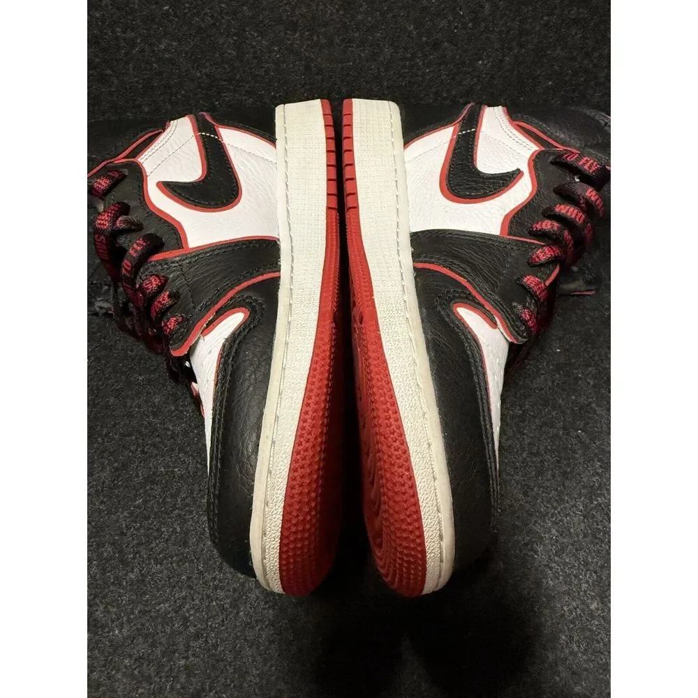 Nike Jordan 1 Retro High OG Bloodline Shoes Youth 5.5 With‎ Box